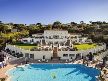 piscine vue du ciel