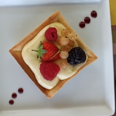 Tomate burratina supplément truffe La Ciboulette - restaurant avec vue panoramique à Gassin - https://gassin.eu