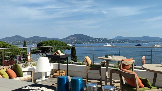 Kube Hotel