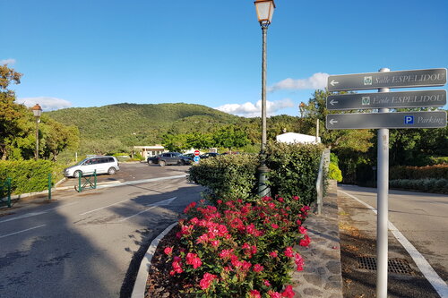 Parking de l'Espélidou à Gassin